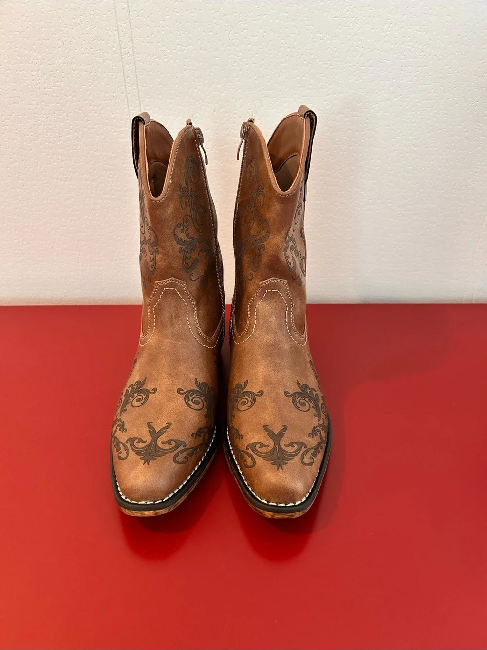 Dream Pairs Size 7 Brown Embroidered Western Short Boots - Picture 5 of 12